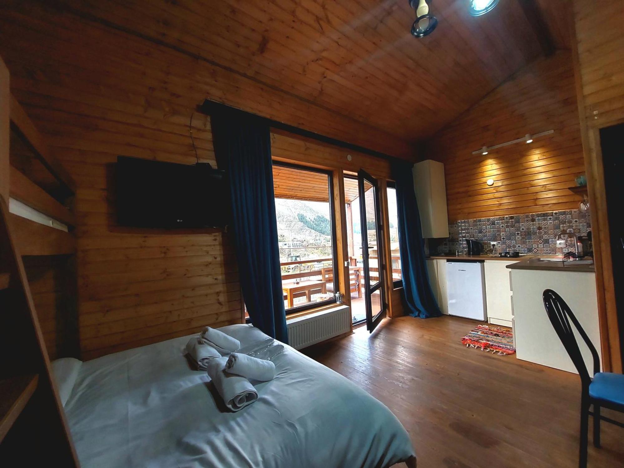Guesthouse And Cottage Nicolo Kazbegi Ngoại thất bức ảnh